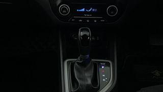 Used 2017 Hyundai Creta [2015-2018] 1.6 SX Plus Auto Petrol Petrol Automatic interior GEAR  KNOB VIEW