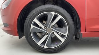 Used 2021 Tata Altroz XZ 1.2 Petrol Manual tyres LEFT FRONT TYRE RIM VIEW