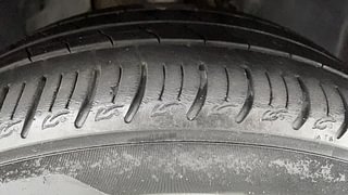 Used 2021 Tata Altroz XZ 1.2 Petrol Manual tyres RIGHT FRONT TYRE TREAD VIEW