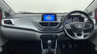 Used 2021 Tata Altroz XZ 1.2 Petrol Manual interior DASHBOARD VIEW