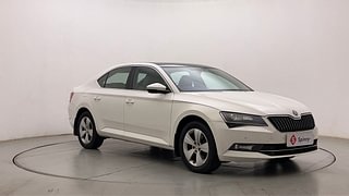 Used 2017 Skoda Superb [2016-2020] Style TSI MT Petrol Manual exterior RIGHT FRONT CORNER VIEW