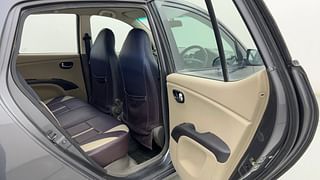Used 2011 Hyundai i10 [2010-2016] Magna Petrol Petrol Manual interior RIGHT SIDE REAR DOOR CABIN VIEW