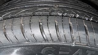 Used 2015 Honda City [2014-2017] V Diesel Diesel Manual tyres RIGHT FRONT TYRE TREAD VIEW