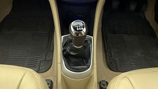 Used 2012 Hyundai Verna [2011-2015] Fluidic 1.6 CRDi SX Opt Diesel Manual interior GEAR  KNOB VIEW