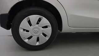 Used 2015 Maruti Suzuki Celerio VXI AMT Petrol Automatic tyres RIGHT REAR TYRE RIM VIEW