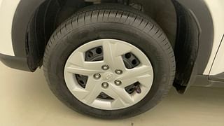 Used 2022 Hyundai Venue SX 1.2 Petrol Petrol Manual tyres LEFT FRONT TYRE RIM VIEW