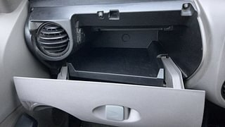 Used 2011 Toyota Etios [2010-2017] G Petrol Manual top_features Glove box cooling