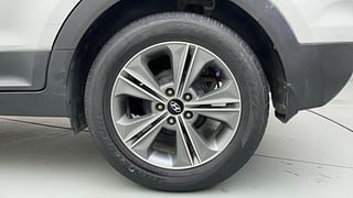 Used 2017 Hyundai Creta [2015-2018] 1.6 SX Plus Auto Petrol Petrol Automatic tyres LEFT REAR TYRE RIM VIEW