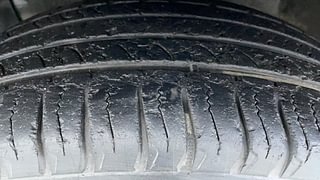 Used 2014 Honda CR-V [2013-2018] 2.4 AT Petrol Automatic tyres LEFT FRONT TYRE TREAD VIEW