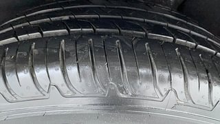 Used 2014 Honda CR-V [2013-2018] 2.4 AT Petrol Automatic tyres RIGHT REAR TYRE TREAD VIEW