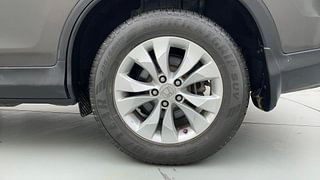 Used 2014 Honda CR-V [2013-2018] 2.4 AT Petrol Automatic tyres LEFT REAR TYRE RIM VIEW