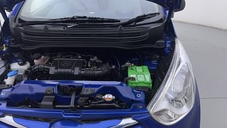 Used 2017 Hyundai Eon [2011-2018] Era Petrol Manual engine ENGINE LEFT SIDE HINGE & APRON VIEW