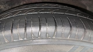 Used 2012 Hyundai i10 [2010-2016] Sportz AT Petrol Petrol Automatic tyres RIGHT REAR TYRE TREAD VIEW