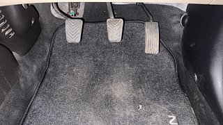 Used 2017 Hyundai Eon [2011-2018] Era Petrol Manual interior PEDALS VIEW