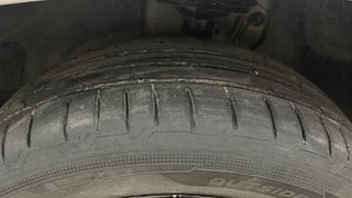 Used 2020 skoda Karoq Style AT Petrol Automatic tyres LEFT FRONT TYRE TREAD VIEW