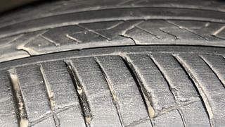 Used 2020 Hyundai Verna SX Opt Diesel Diesel Manual tyres RIGHT FRONT TYRE TREAD VIEW