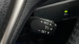 Used 2016 Toyota Corolla Altis [2014-2017] VL AT Petrol Petrol Automatic top_features Cruise control