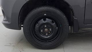 Used 2016 Maruti Suzuki Alto K10 [2014-2019] VXi Petrol Manual tyres LEFT FRONT TYRE RIM VIEW