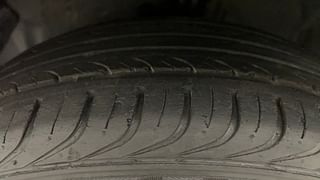 Used 2010 Hyundai i20 [2008-2012] Sportz 1.2 Petrol Manual tyres LEFT FRONT TYRE TREAD VIEW