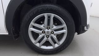 Used 2020 Renault Triber RXZ Petrol Manual tyres RIGHT FRONT TYRE RIM VIEW