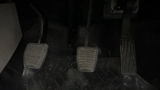 Used 2021 Mahindra XUV 300 W8 (O) Diesel Diesel Manual interior PEDALS VIEW