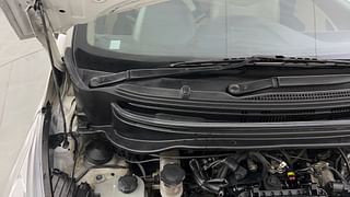 Used 2018 Hyundai Eon [2011-2018] Era +  CNG (Outside Fitted) Petrol+cng Manual engine ENGINE RIGHT SIDE HINGE & APRON VIEW