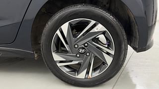 Used 2023 Hyundai New i20 Asta (O) 1.2 MT Petrol Manual tyres LEFT REAR TYRE RIM VIEW