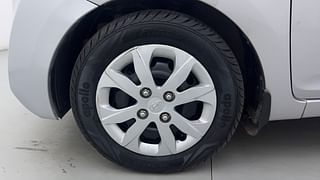 Used 2018 Hyundai Eon [2011-2018] Magna + (O) 1.0 Petrol Manual tyres LEFT FRONT TYRE RIM VIEW