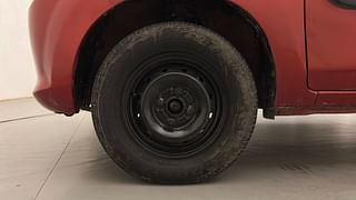 Used 2014 Maruti Suzuki Alto 800 [2012-2016] Vxi Petrol Manual tyres LEFT FRONT TYRE RIM VIEW