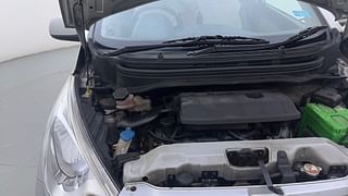 Used 2018 Hyundai Eon [2011-2018] Magna + (O) 1.0 Petrol Manual engine ENGINE RIGHT SIDE HINGE & APRON VIEW