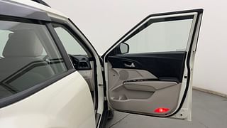 Used 2021 Mahindra XUV 300 W8 (O) Diesel Diesel Manual interior RIGHT FRONT DOOR OPEN VIEW