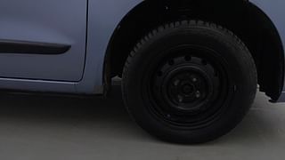 Used 2012 Maruti Suzuki Wagon R 1.0 [2010-2019] LXi Petrol Manual tyres RIGHT FRONT TYRE RIM VIEW