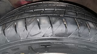 Used 2019 Hyundai Creta [2018-2020] 1.6 SX VTVT Petrol Manual tyres LEFT FRONT TYRE TREAD VIEW