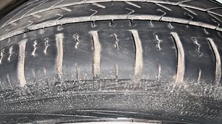Used 2018 Hyundai Eon [2011-2018] Magna + (O) 1.0 Petrol Manual tyres LEFT REAR TYRE TREAD VIEW