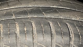 Used 2021 Renault Kwid RXL Petrol Manual tyres LEFT REAR TYRE TREAD VIEW