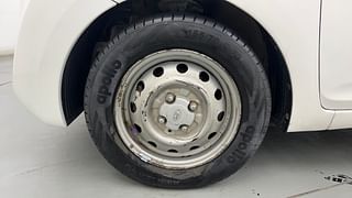 Used 2018 Hyundai Eon [2011-2018] Era +  CNG (Outside Fitted) Petrol+cng Manual tyres LEFT FRONT TYRE RIM VIEW