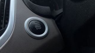 Used 2019 Hyundai Creta [2018-2020] 1.6 SX VTVT Petrol Manual top_features Keyless start