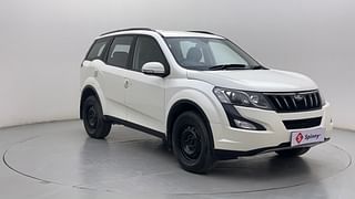 Used 2017 Mahindra XUV500 [2015-2018] W6 Diesel Manual exterior RIGHT FRONT CORNER VIEW