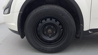 Used 2017 Mahindra XUV500 [2015-2018] W6 Diesel Manual tyres LEFT FRONT TYRE RIM VIEW