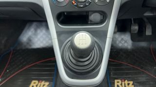 Used 2015 Maruti Suzuki Ritz [2012-2017] Zdi Diesel Manual interior GEAR  KNOB VIEW