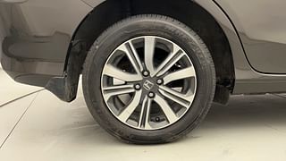 Used 2022 Honda Amaze 1.2 VX CVT i-VTEC Petrol Automatic tyres RIGHT REAR TYRE RIM VIEW