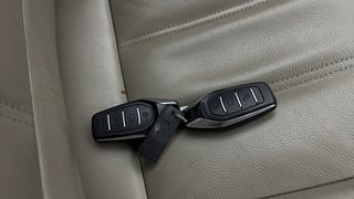 Used 2016 Mahindra XUV500 W10 AWD AT Diesel Automatic extra CAR KEY VIEW