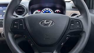 Used 2019 Hyundai Grand i10 [2017-2020] Sportz 1.2 Kappa VTVT CNG (Outside Fitted) Petrol+cng Manual top_features Steering mounted controls