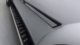 Used 2016 Mahindra XUV500 W10 AWD AT Diesel Automatic dents MINOR DENT