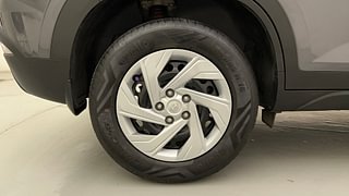 Used 2023 Hyundai Creta E Petrol Petrol Manual tyres RIGHT REAR TYRE RIM VIEW