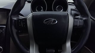 Used 2016 Mahindra XUV500 W10 AWD AT Diesel Automatic top_features Airbags