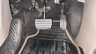 Used 2016 Mahindra XUV500 W10 AWD AT Diesel Automatic interior PEDALS VIEW