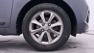 Used 2016 Hyundai Grand i10 [2013-2017] Asta (O) AT 1.2 kappa VTVT Petrol Automatic tyres RIGHT FRONT TYRE RIM VIEW