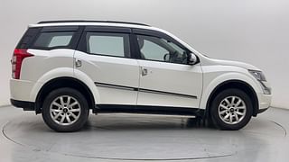 Used 2016 Mahindra XUV500 [2015-2018] W8 AT Diesel Automatic exterior RIGHT SIDE VIEW
