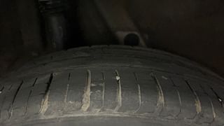 Used 2019 Hyundai Verna [2017-2020] 1.4 EX CRDi Diesel Manual tyres RIGHT REAR TYRE TREAD VIEW